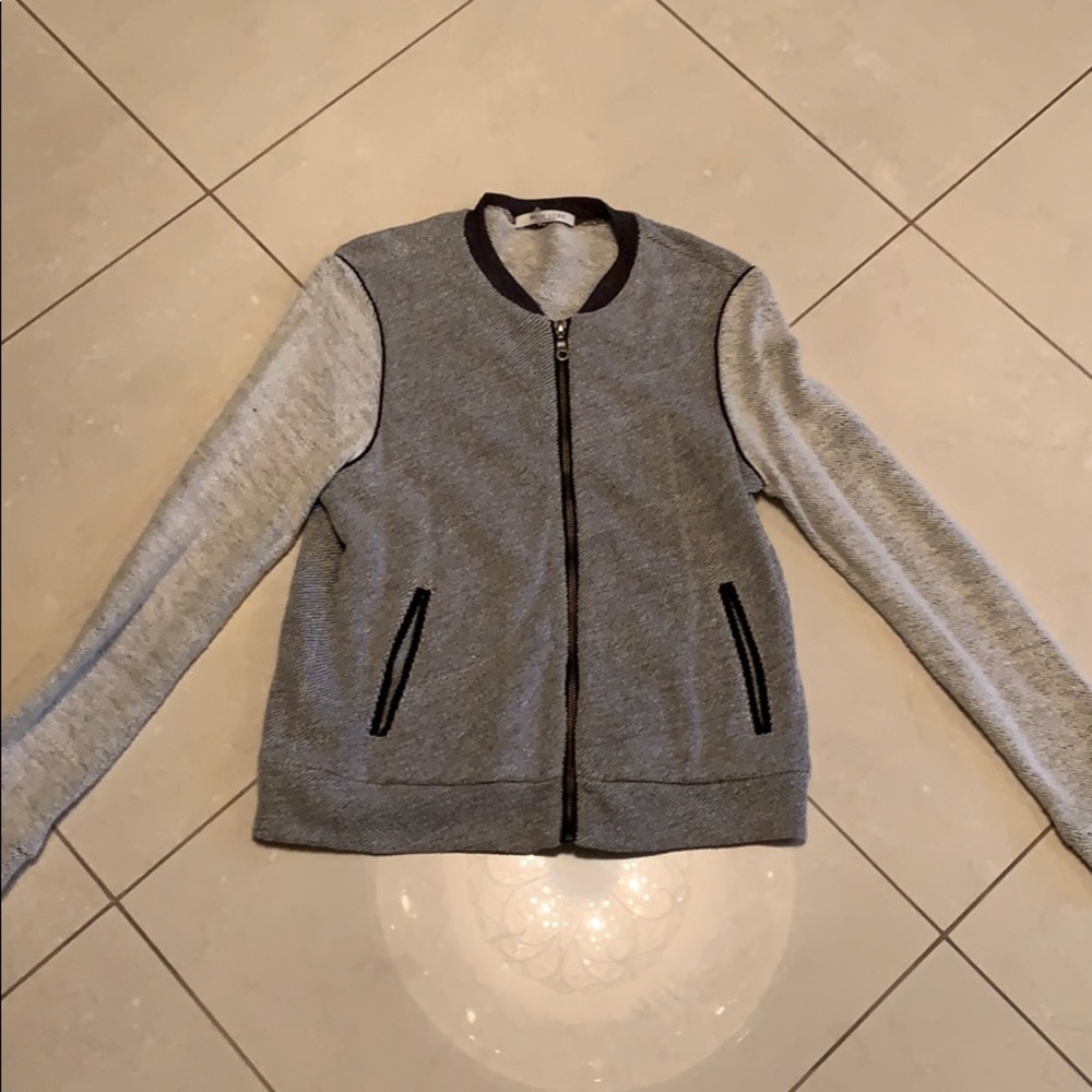 Knitted track jacket for going out.